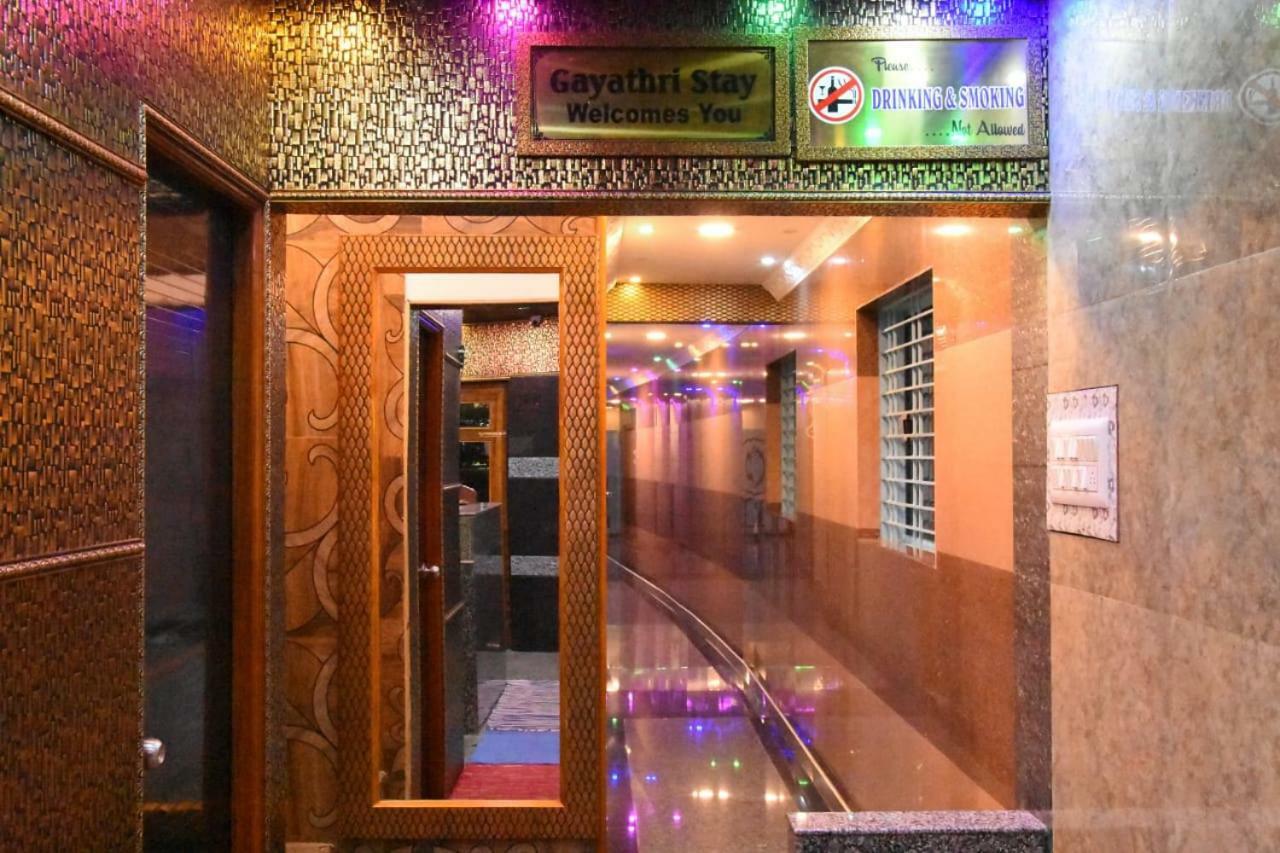 Gayathri Stay Kanchipuram Extérieur photo